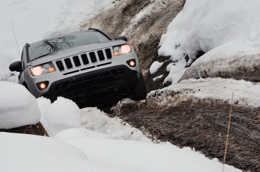  Jeep Compass Limited 2011 года  (фото 44 из 51)